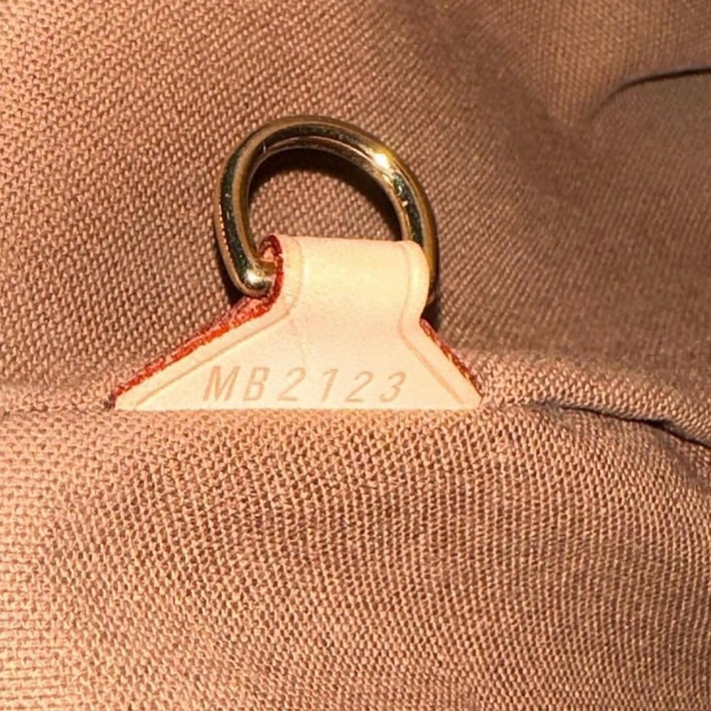 Louis Vuitton Authentic Tivoli PM shoulder bag - Picture 9 of 16